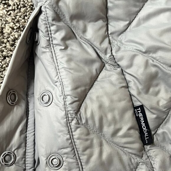 Girls Silver Hooded Thermoball The North Face jacket (Size L 14/16) - Picture 5 of 5